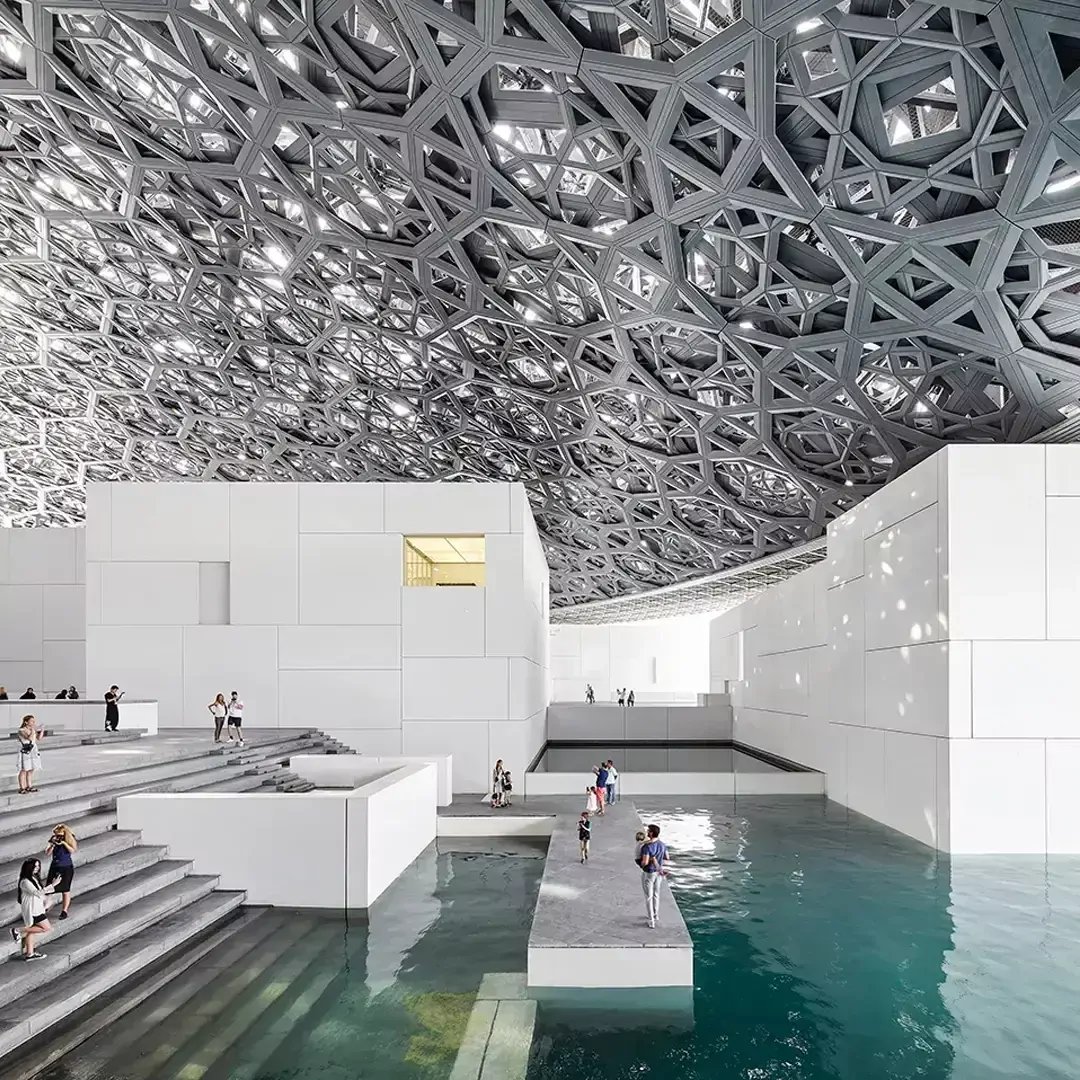 Beneath the dome, light, movement and scale are composed as a sequence rather than a spectacle.